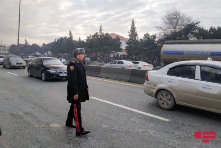 Ramiz Zeynalov yanğın baş verən ərazidə nəqliyyatın tənzimlənməsində iştirak edib - FOTO