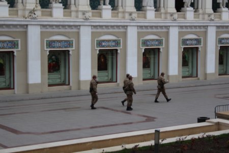 Baki Küçələrində nə baş verir? - FOTO-REPORTAJ