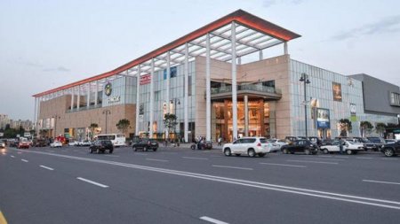 Bakıda "Mall"arın yeni iş qaydası: Bu şəxslərin girişi qadağandır