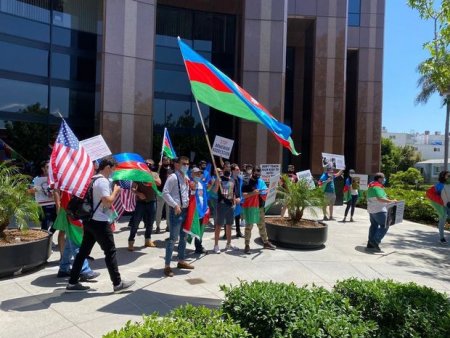 ABŞ-da ermənilər azərbaycanlılara hücum etdi: Xəsarət alanlar var - FOTO