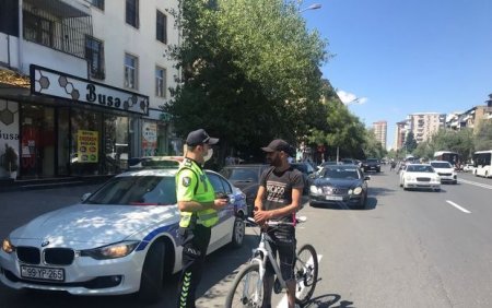 Polis Bakıda küçələrə nəzarəti gücləndirdi - FOTO