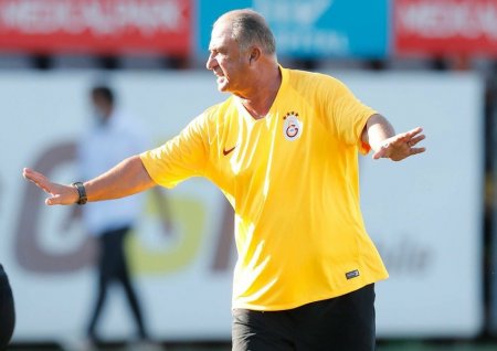 Fatih Terim köməkçilərinə "Neftçi"ni təhlil etməyi tapşırdı