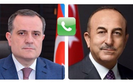 Türkiyə və Azərbaycan XİN başçıları arasında telefon danışığı olub