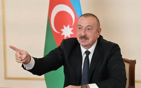 İlham Əliyev: "O, Putinə gündə beş dəfə zəng edir"