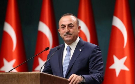 Mövlud Çavuşoğlu: “İşğal edilmiş torpaqların hamısı Azərbaycana veriləcək”