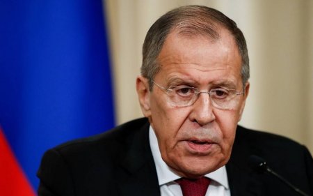 Lavrov məcburi köçkünlərin qayıtmasından danışdı