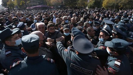 Paşinyana qarşı ümumilli tətil başlayır