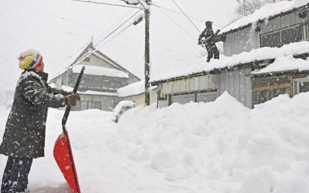 Yaponiyada çovğunda 13 nəfər ölüb