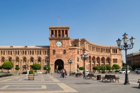 Azərbaycan vətəndaşı Ermənistana gedə bilər - Qadağa aradan götürülüb