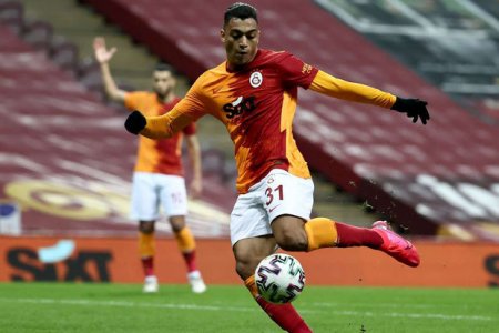 “Qalatasaray”lı hücumçu Fransa nəhənglərinin diqqət mərkəzində