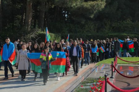 Bakıda Gənclərin Zəfər yürüşü baş tutub - FOTO