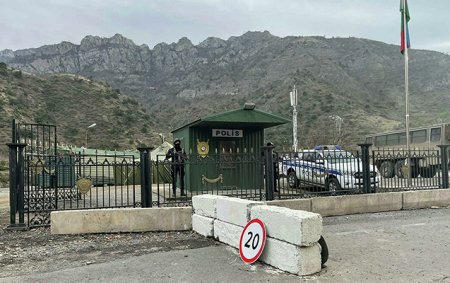 Səfər Mehdiyev Qubadlı gömrük postunun fəaliyyətindən danışdı