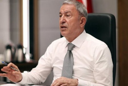 Hulusi Akar: “Yunanıstan təyyarələri üç istiqamətdə hava sərhədlərimizi pozub”