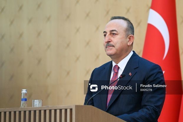 Çavuşoğlu Bayramova zəng etdi, İrandakı səfirliyimizə edilən hücumu pislədi