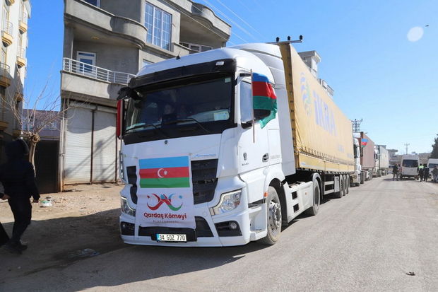 Azərbaycandan göndərilən yardım Türkiyə mediasının gündəmində: Adıyamanda konteyner şəhərciyi qurulacaq