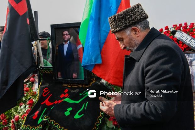 Hacı Şahinin ölümünün üçüncü günündə məzarı başından FOTOREPORTAJ